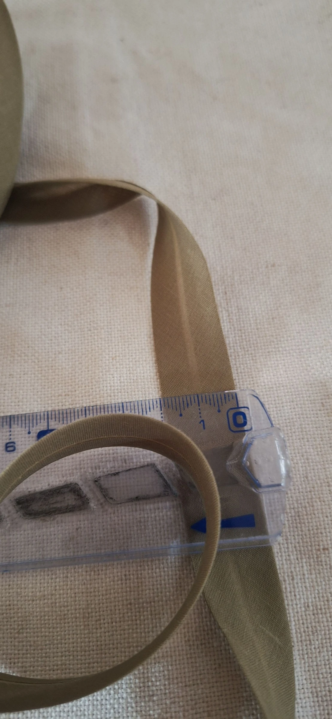 5 mètres de biais replié kaki 20 mm